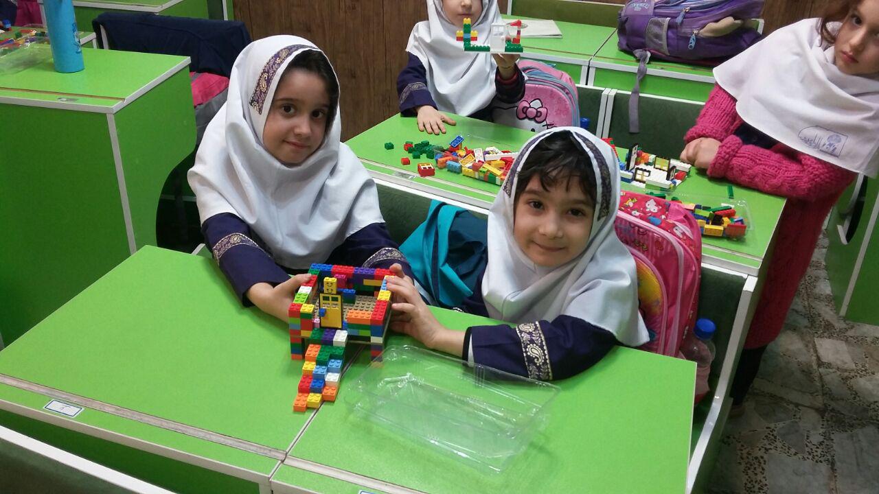 فعالیت های لگوی آموزشی دی ماه دانش آموزان باران اندیشه